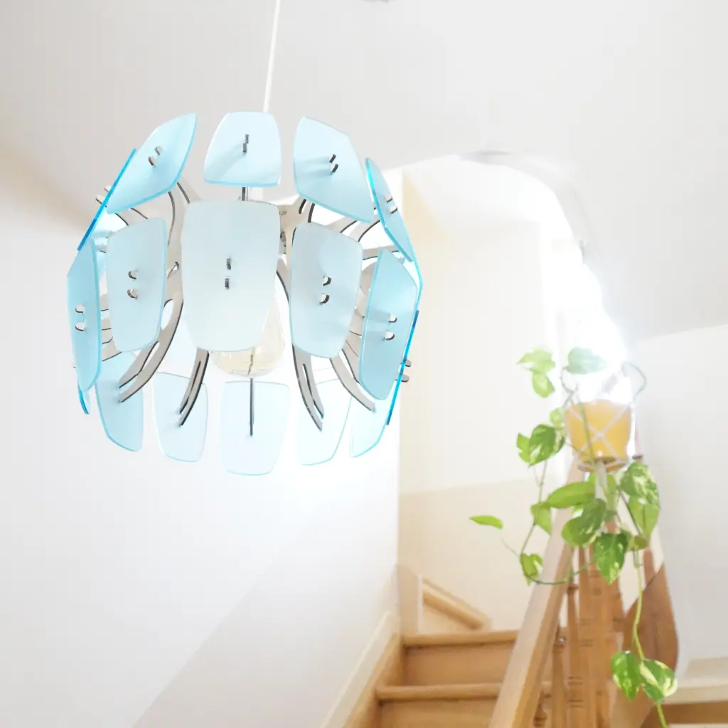 lampe raymonde design upcycling bleu.webp