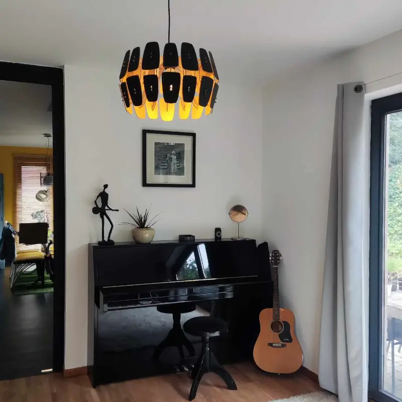 Lampe Drôle de grand Bazar noir et or.webp