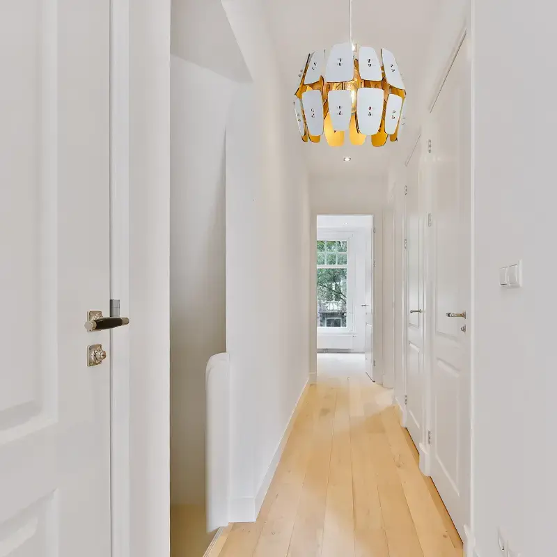 Raymonde blanc et or BAZAR (1).webp